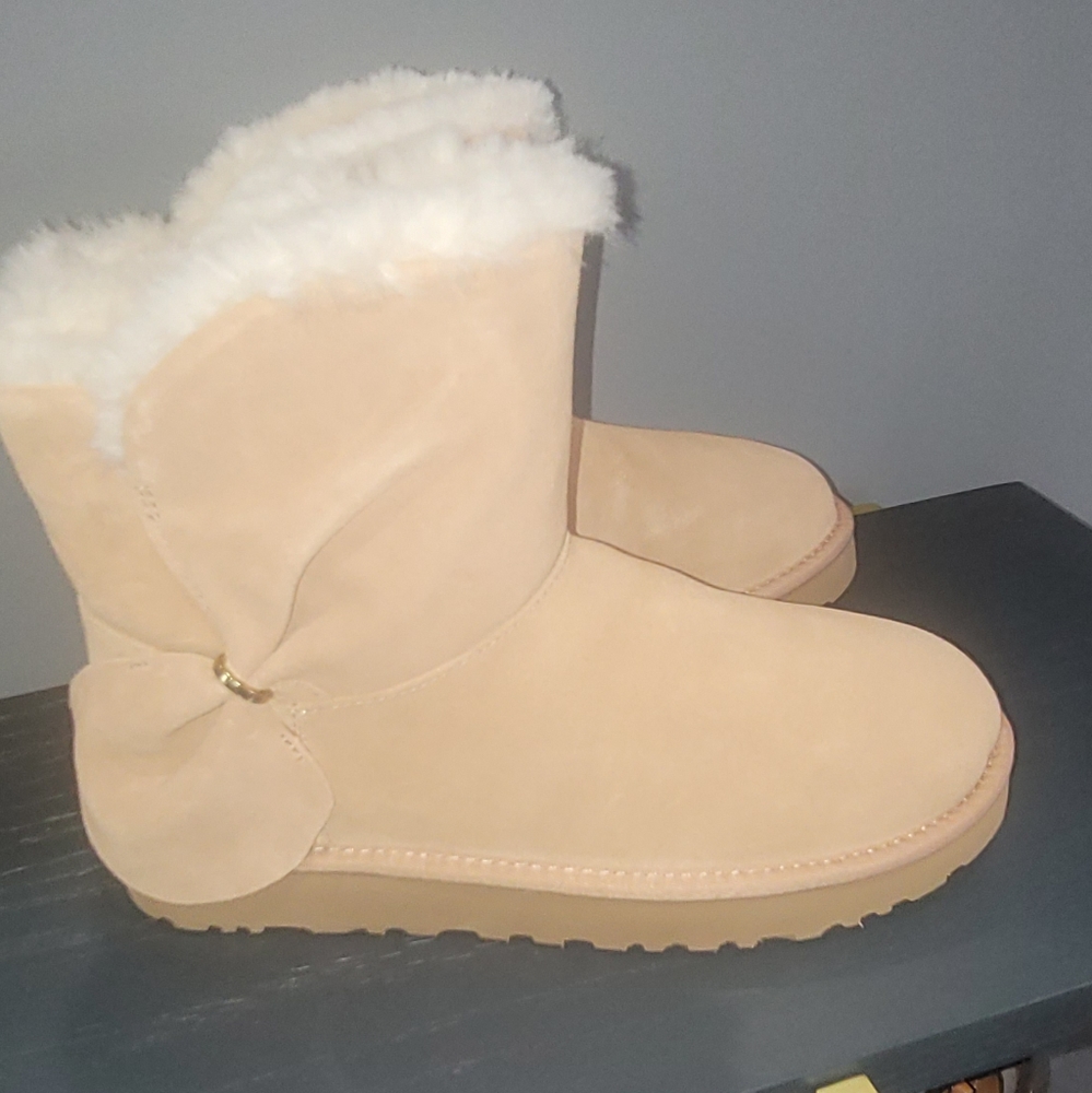 UGG Mini Twist Arroyo Boot - Picture 5 of 8